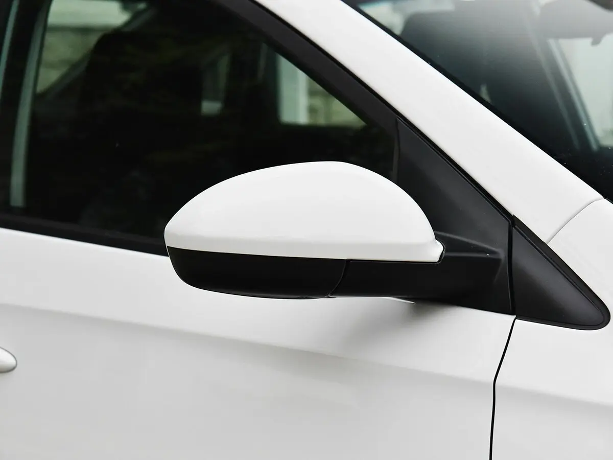 Buick Excelle III Рестайлинг Седан GT — 照片 8