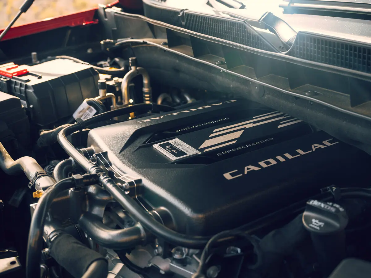 Cadillac Escalade-V I Внедорожник 5 дв. — фото 10