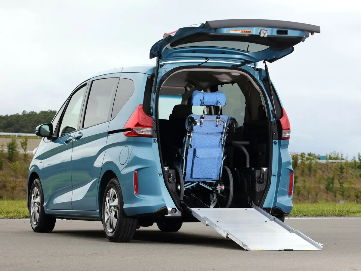 Honda Freed II Компактвэн Freed+ — сүрөт 8