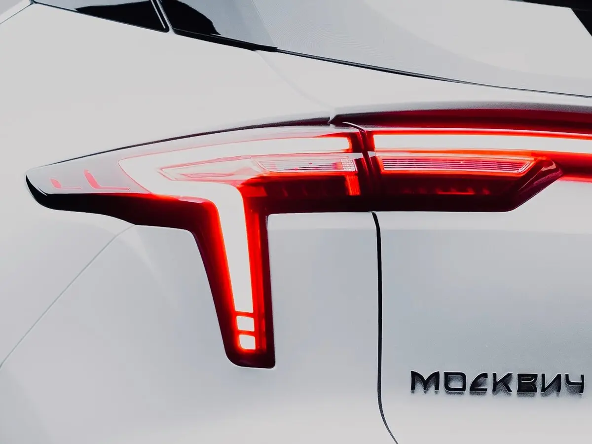 Москвич 3 2022 – н.в. Внедорожник 5 дв. — сүрөт 10