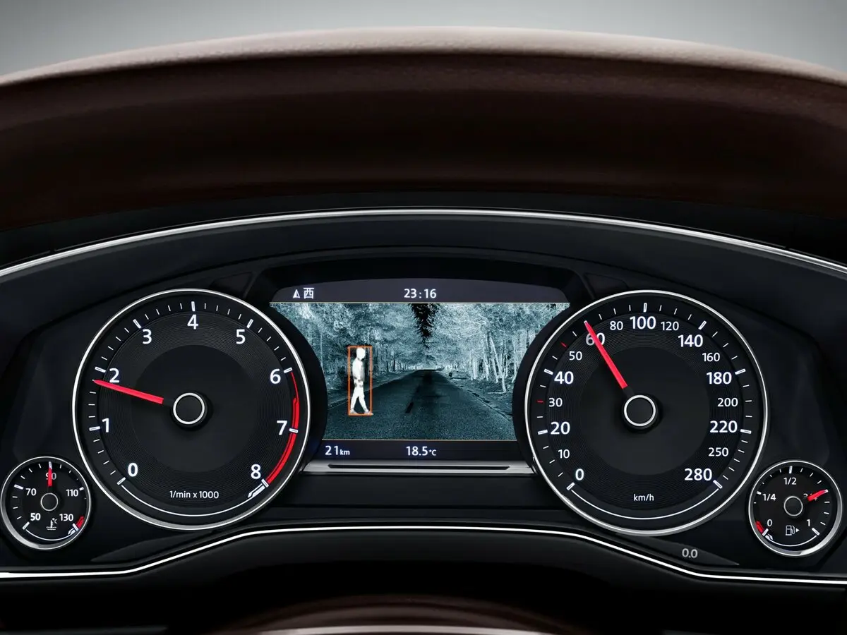 Volkswagen Phideon I Седан — сүрөт 7