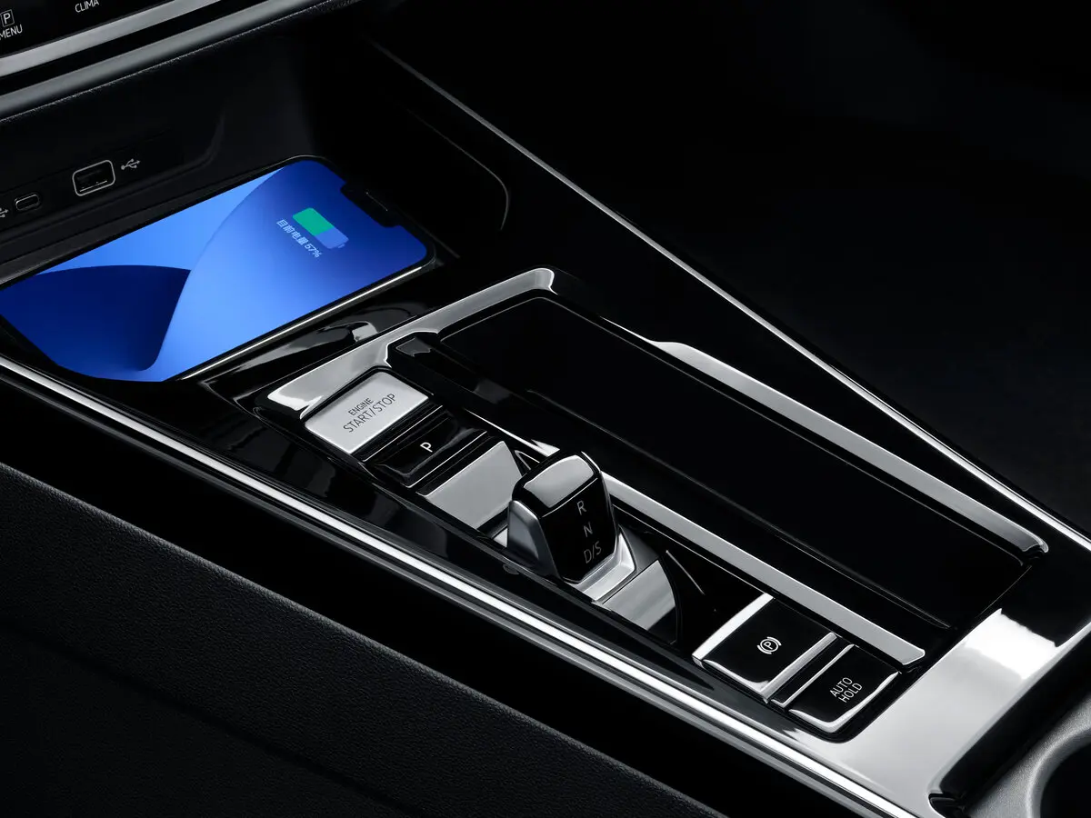 Volkswagen Lamando II Лифтбек L — фото 10