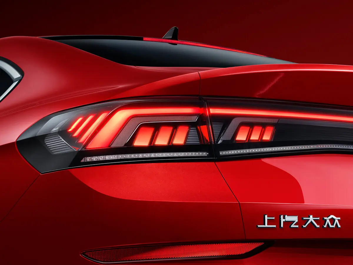 Volkswagen Lamando II Лифтбек L — фото 14