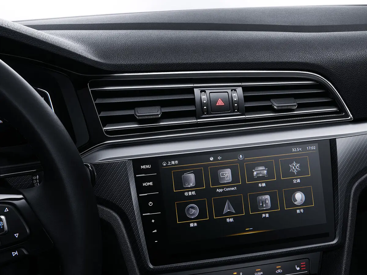 Volkswagen Lamando I Рестайлинг Седан — фото 14
