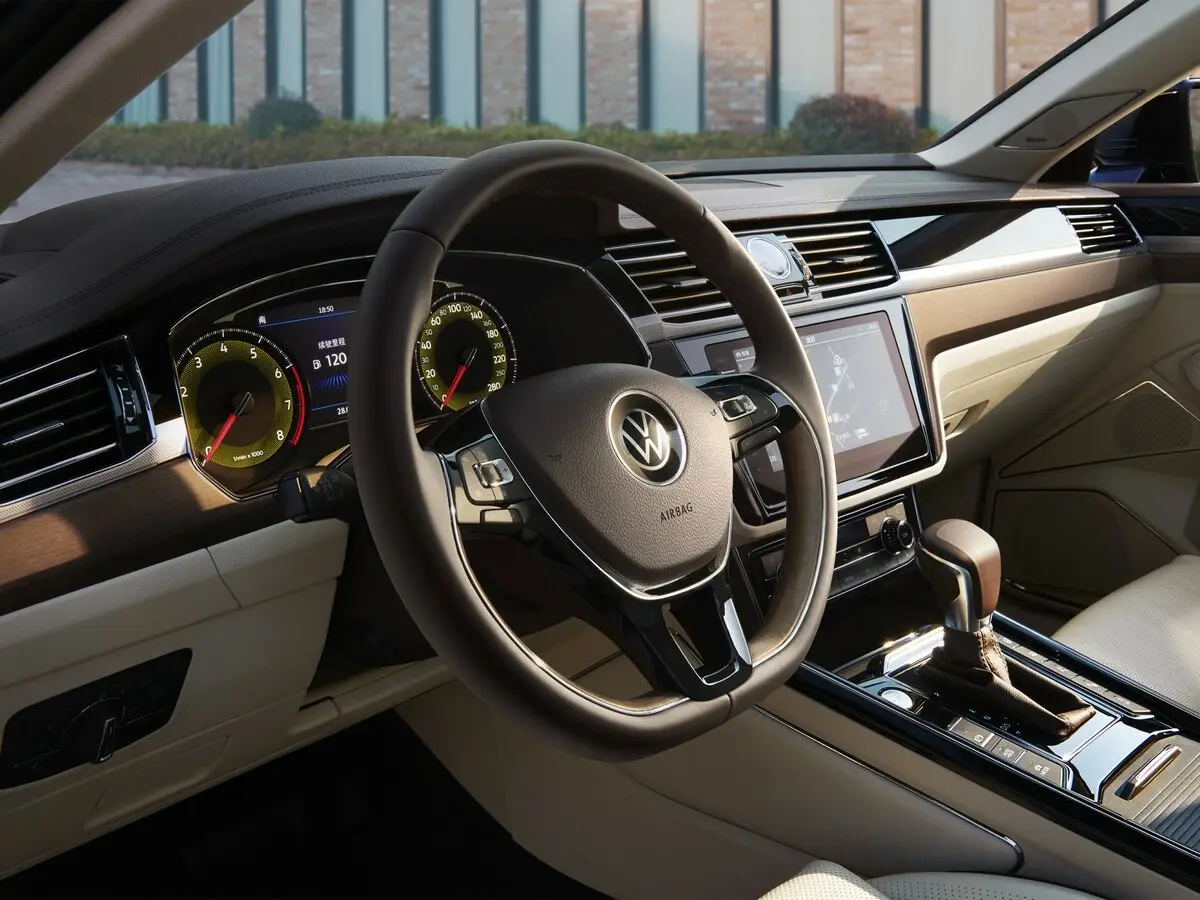 Volkswagen Phideon I Рестайлинг Седан — сүрөт 6