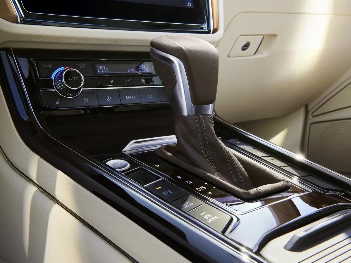 Volkswagen Phideon I Рестайлинг Седан — сүрөт 10