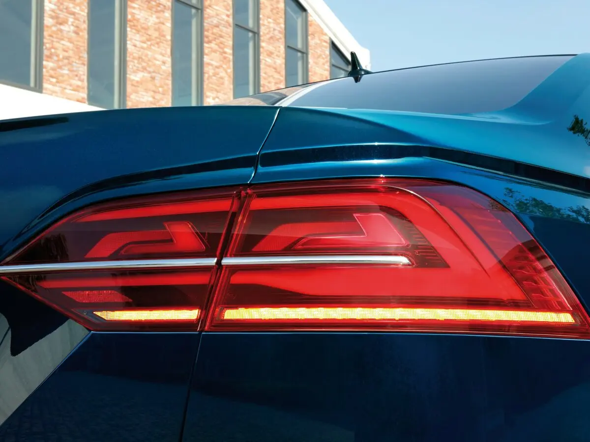Volkswagen Phideon I Рестайлинг Седан — сүрөт 12
