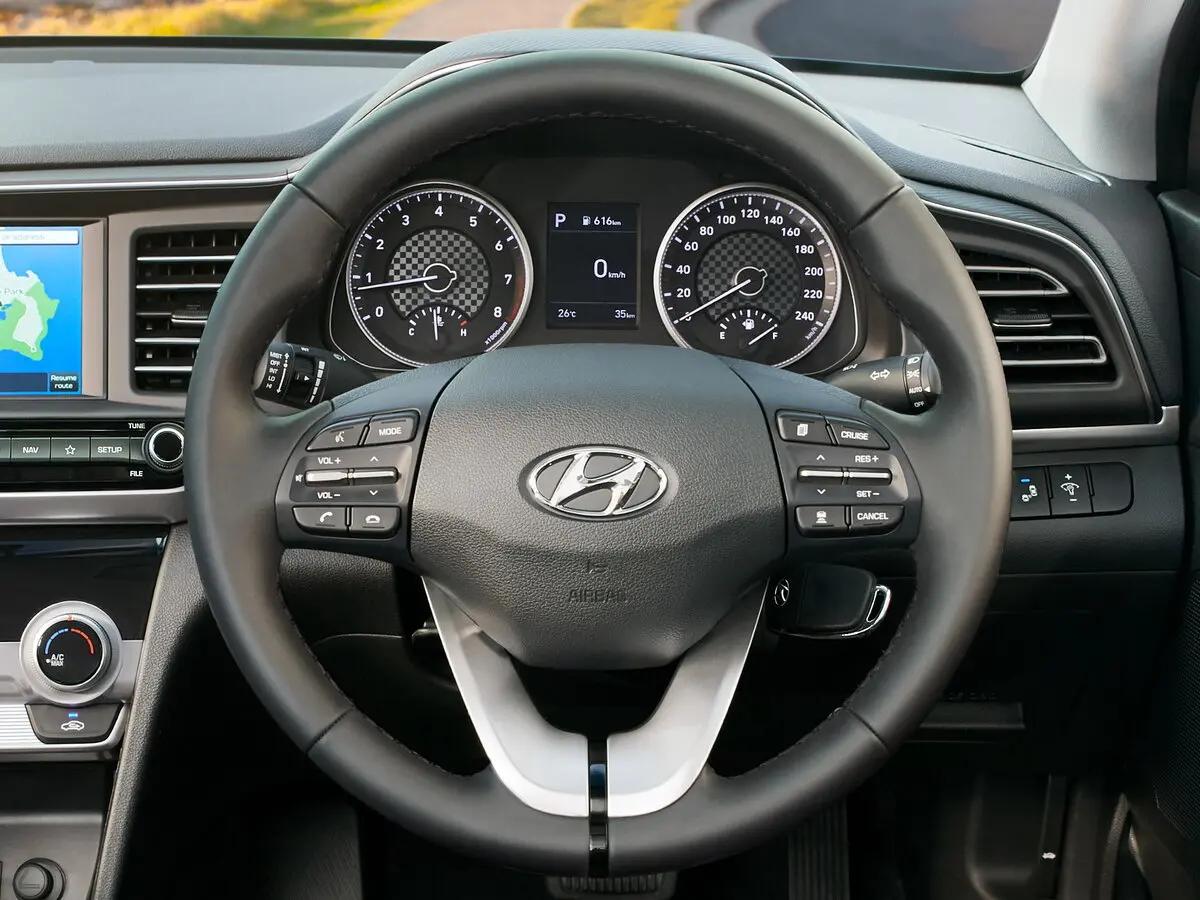 Hyundai Avante VI Рестайлинг Седан — фото 5