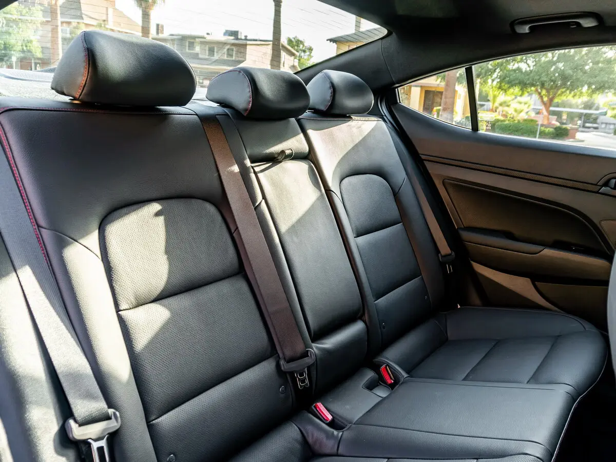 Hyundai Avante VI Рестайлинг Седан — фото 6