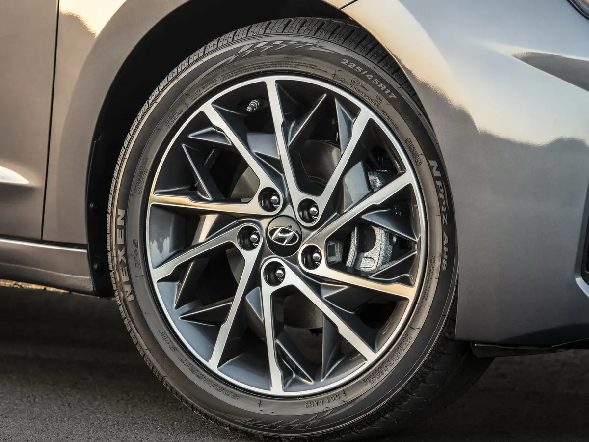Hyundai Avante VI Рестайлинг Седан — фото 12