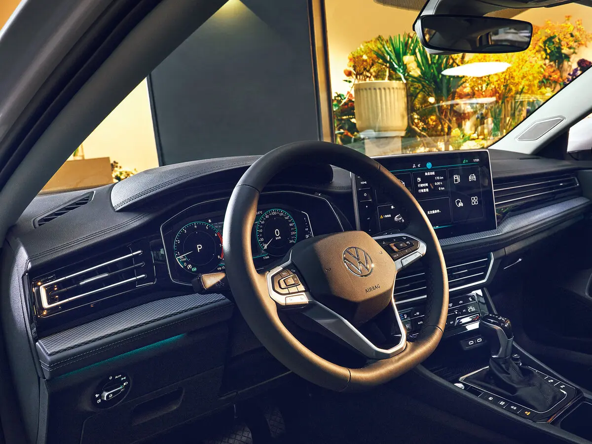 Volkswagen Sagitar III Рестайлинг Седан — сүрөт 7