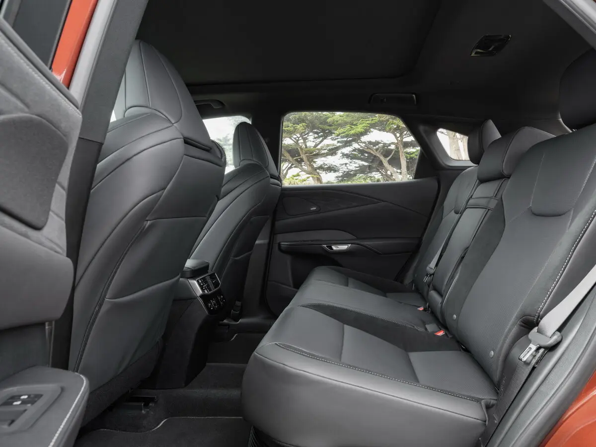 Lexus RX V Внедорожник 5 дв. — фото 10