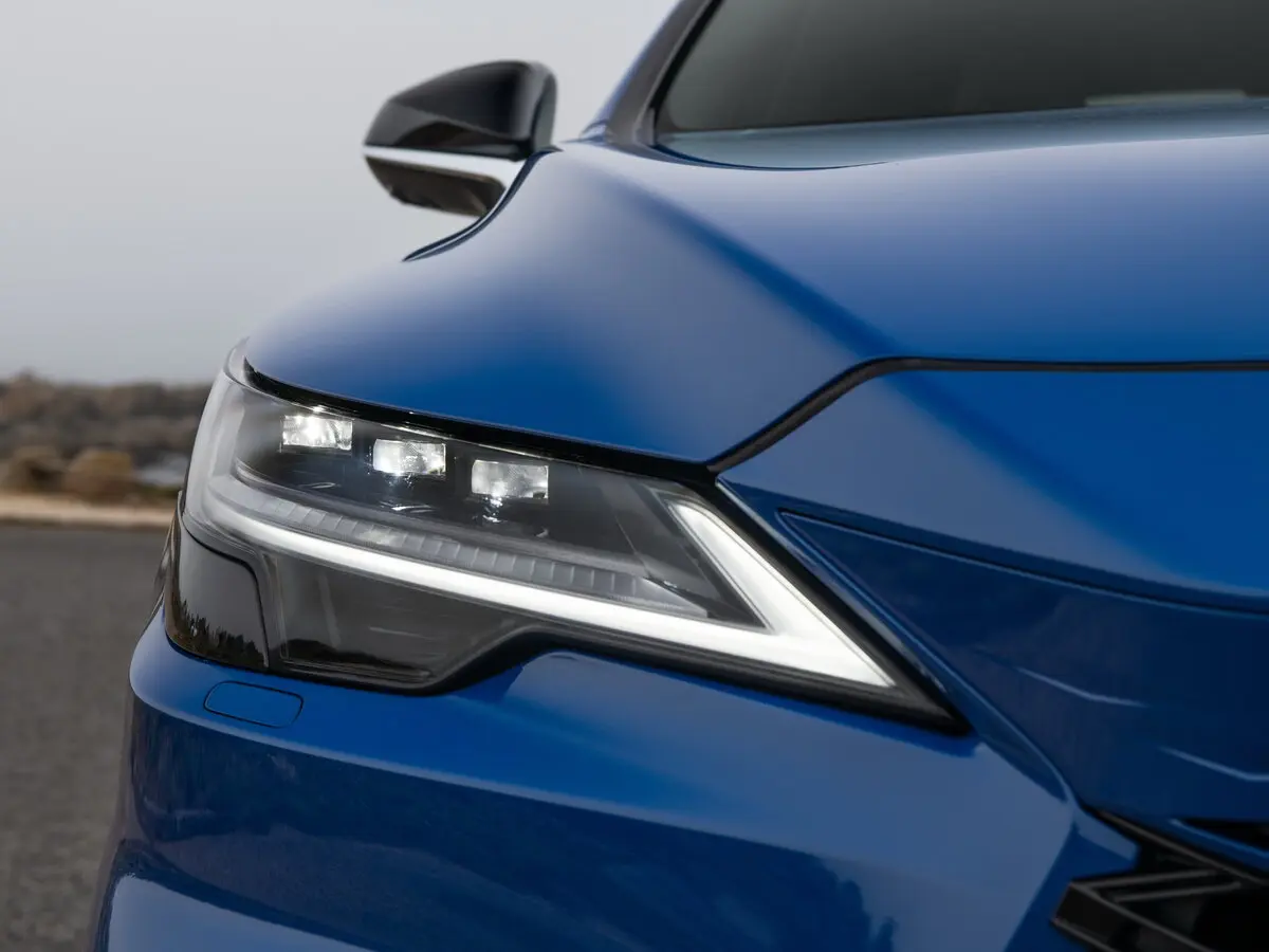 Lexus RX V Внедорожник 5 дв. — фото 13