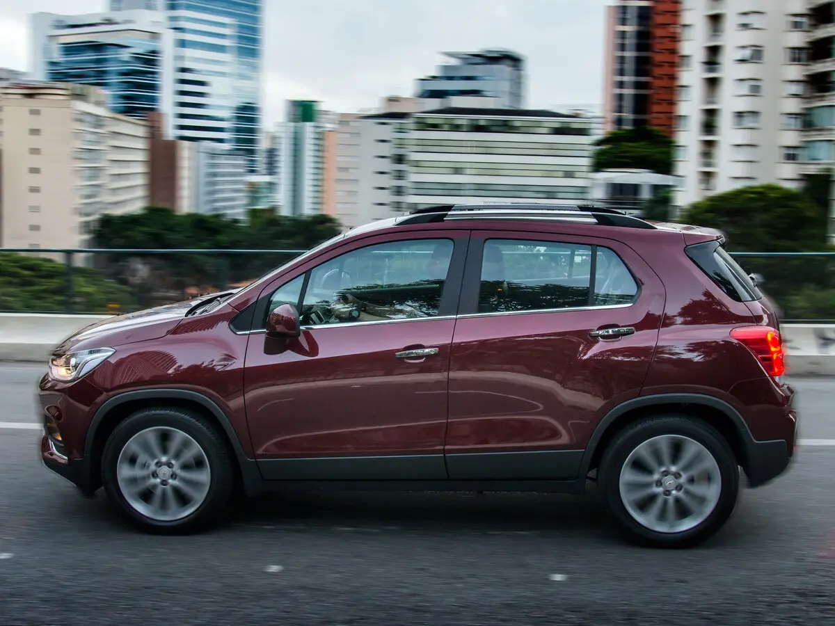 Chevrolet Tracker III Рестайлинг Внедорожник 5 дв. — сүрөт 2