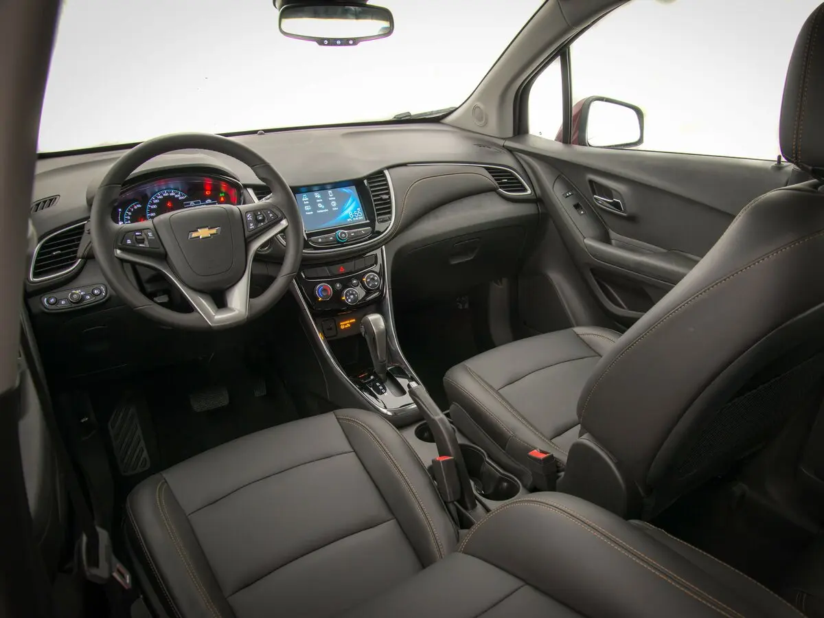 Chevrolet Tracker III Рестайлинг Внедорожник 5 дв. — сүрөт 6