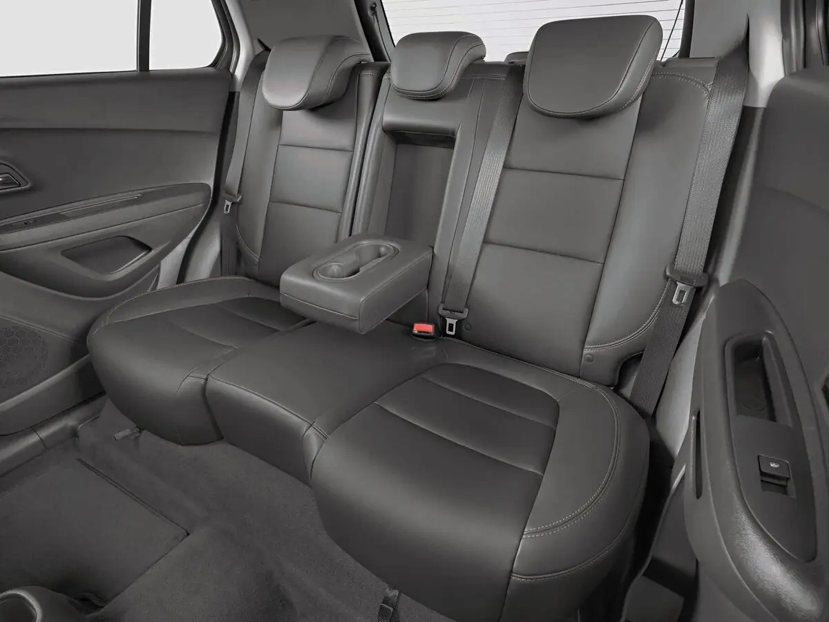 Chevrolet Tracker III Рестайлинг Внедорожник 5 дв. — сүрөт 9