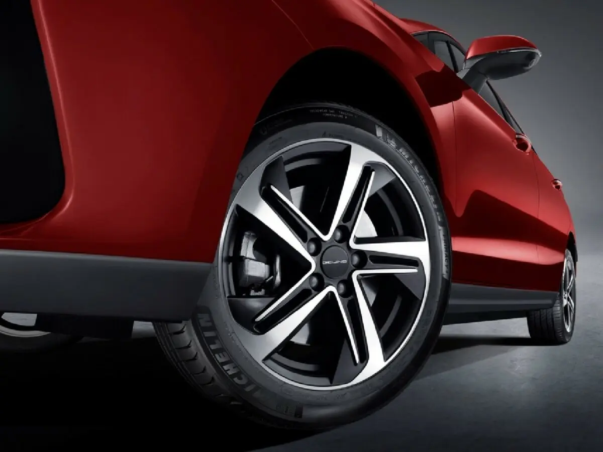 BAIC EU5 I (Plus) Рестайлинг Седан — photo 5