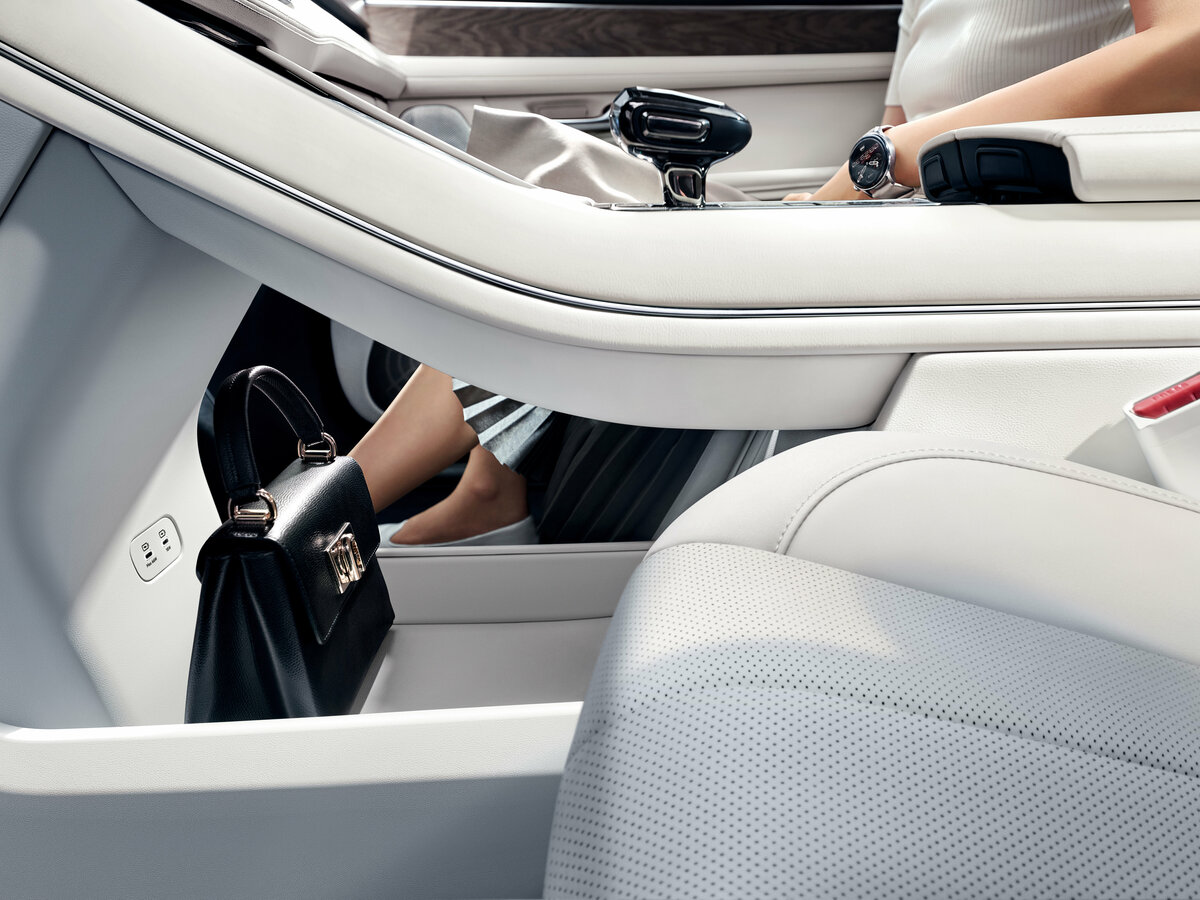Aito M7 I Внедорожник 5 дв. — фото 12