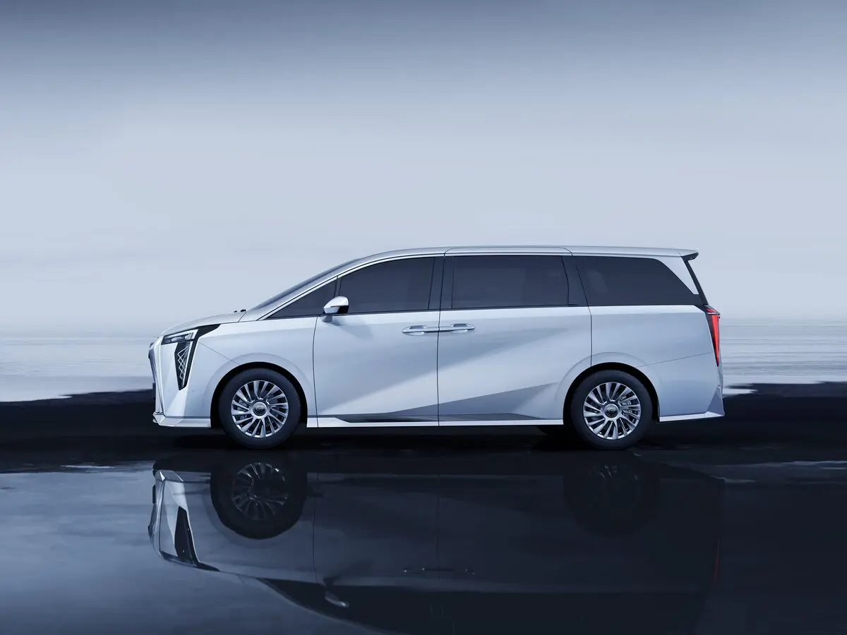 GAC Trumpchi M8 II Минивэн Master Edition — 照片 2