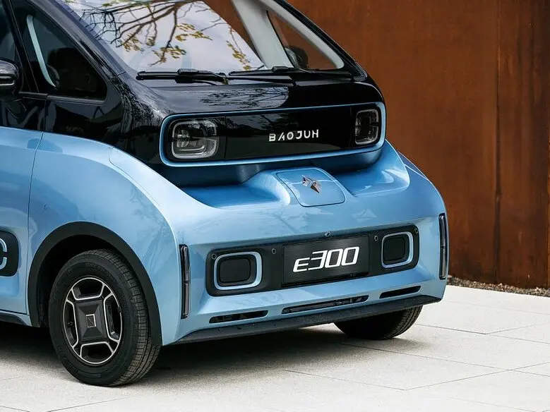 Baojun E300 2020 – 2021 Хэтчбек 3 дв. — 照片 3