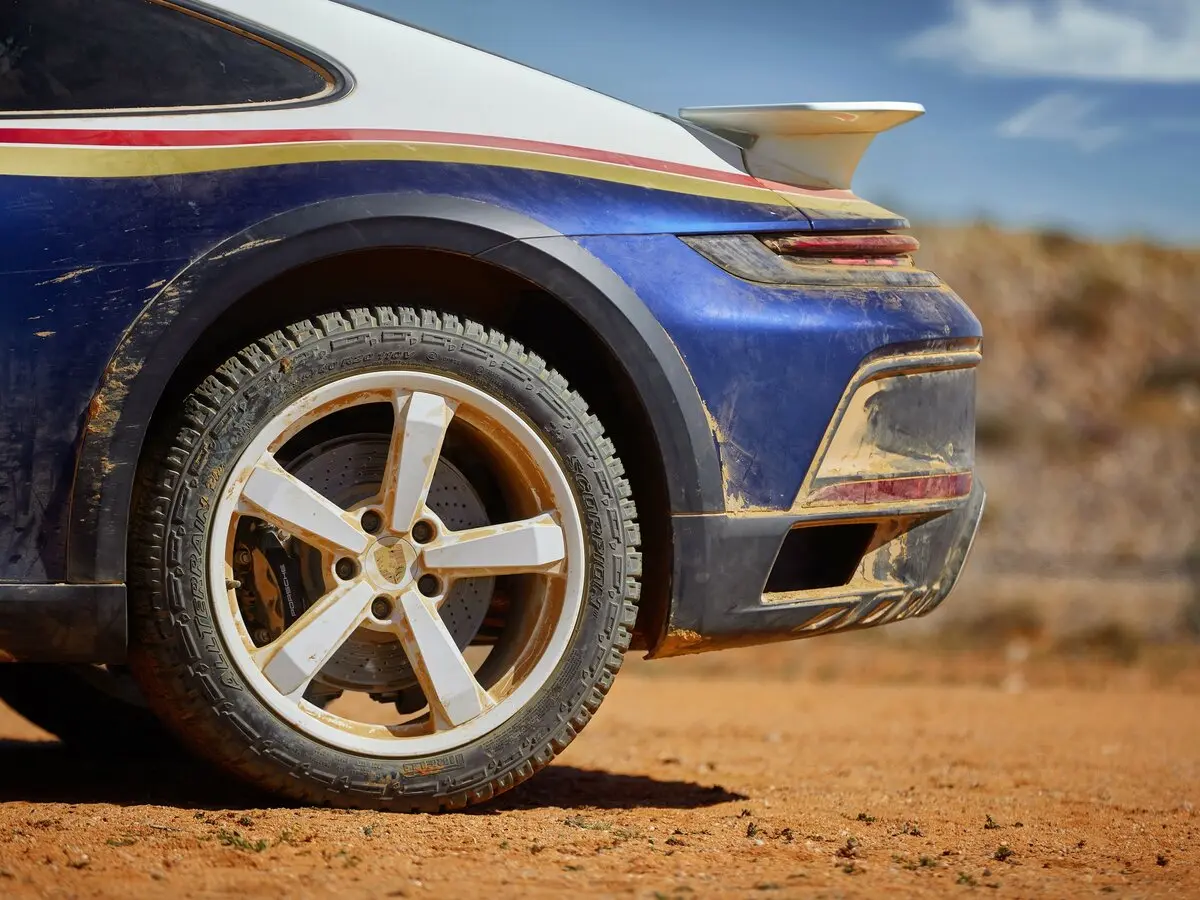 Porsche 911 VIII (992) Купе Dakar — сүрөт 11