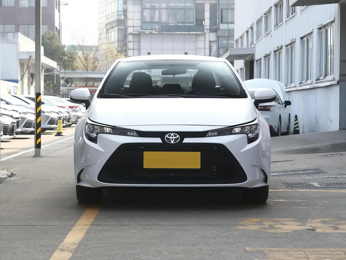 Toyota Levin XII (E210) Седан — фото 3
