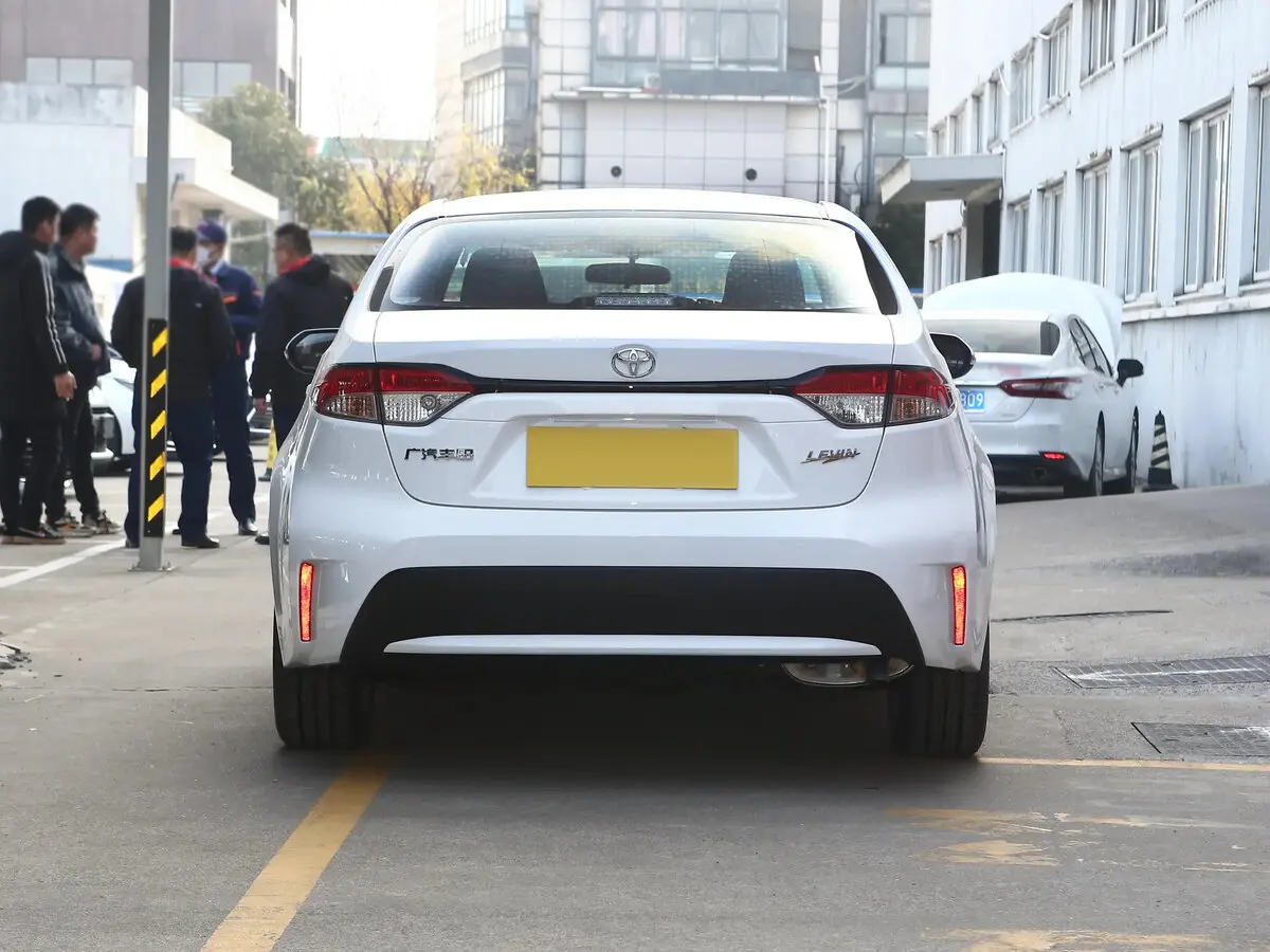 Toyota Levin XII (E210) Седан — фото 4