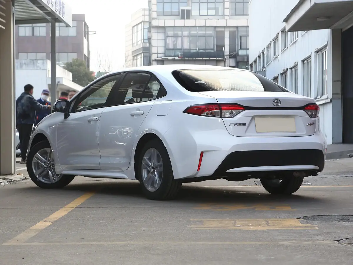 Toyota Levin XII (E210) Седан — фото 5