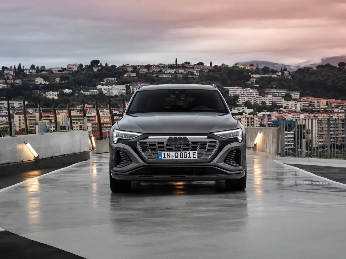 Audi Q8 e-tron 2022 – 2025 Внедорожник 5 дв. — сүрөт 3