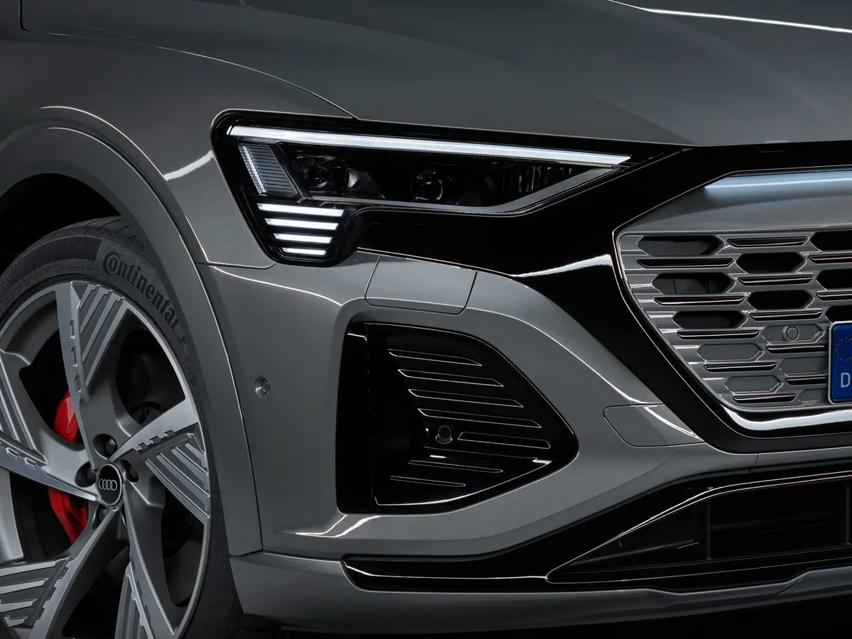 Audi Q8 e-tron 2022 – 2025 Внедорожник 5 дв. — сүрөт 13