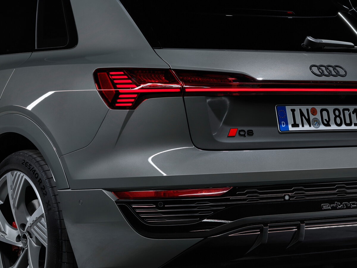 Audi Q8 e-tron 2022 – 2025 Внедорожник 5 дв.