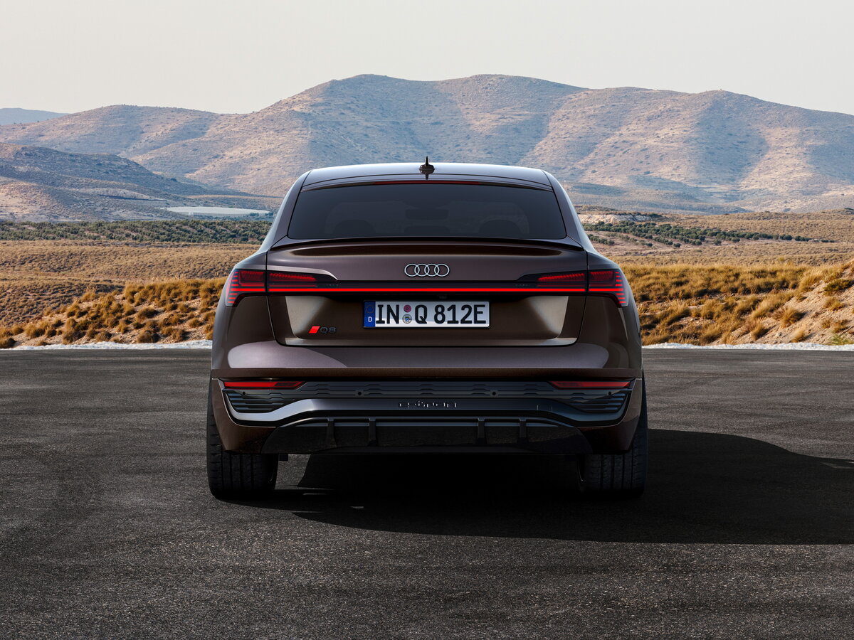 Audi Q8 Sportback e-tron 2022 – 2025 Внедорожник 5 дв. — фото 4