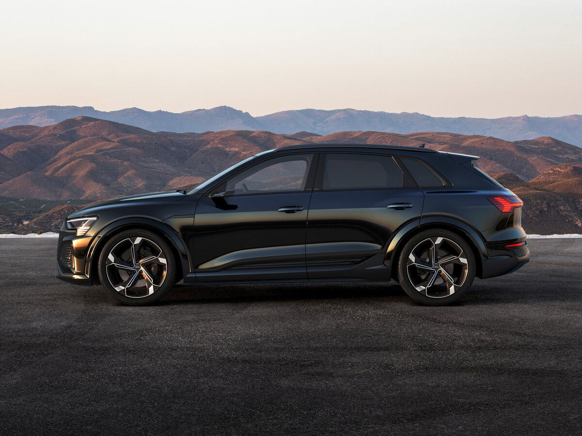 Audi SQ8 e-tron 2022 – 2025 Внедорожник 5 дв. — фото 2