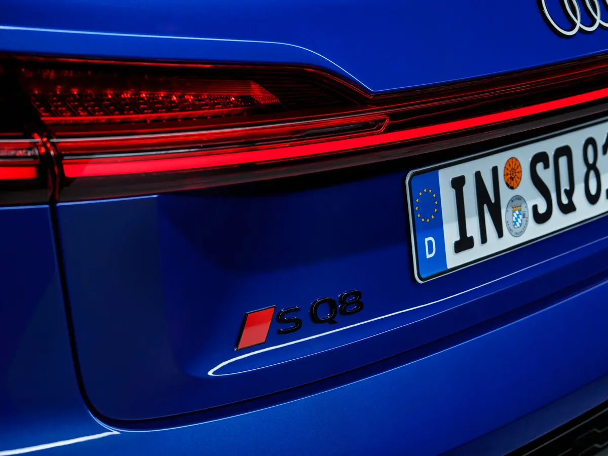Audi SQ8 Sportback e-tron 2022 – 2025 Внедорожник 5 дв. — сүрөт 15