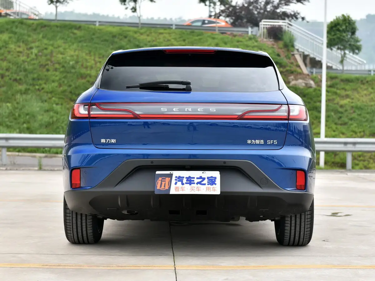 Seres SF5 2019 – 2022 Внедорожник 5 дв. — 照片 4