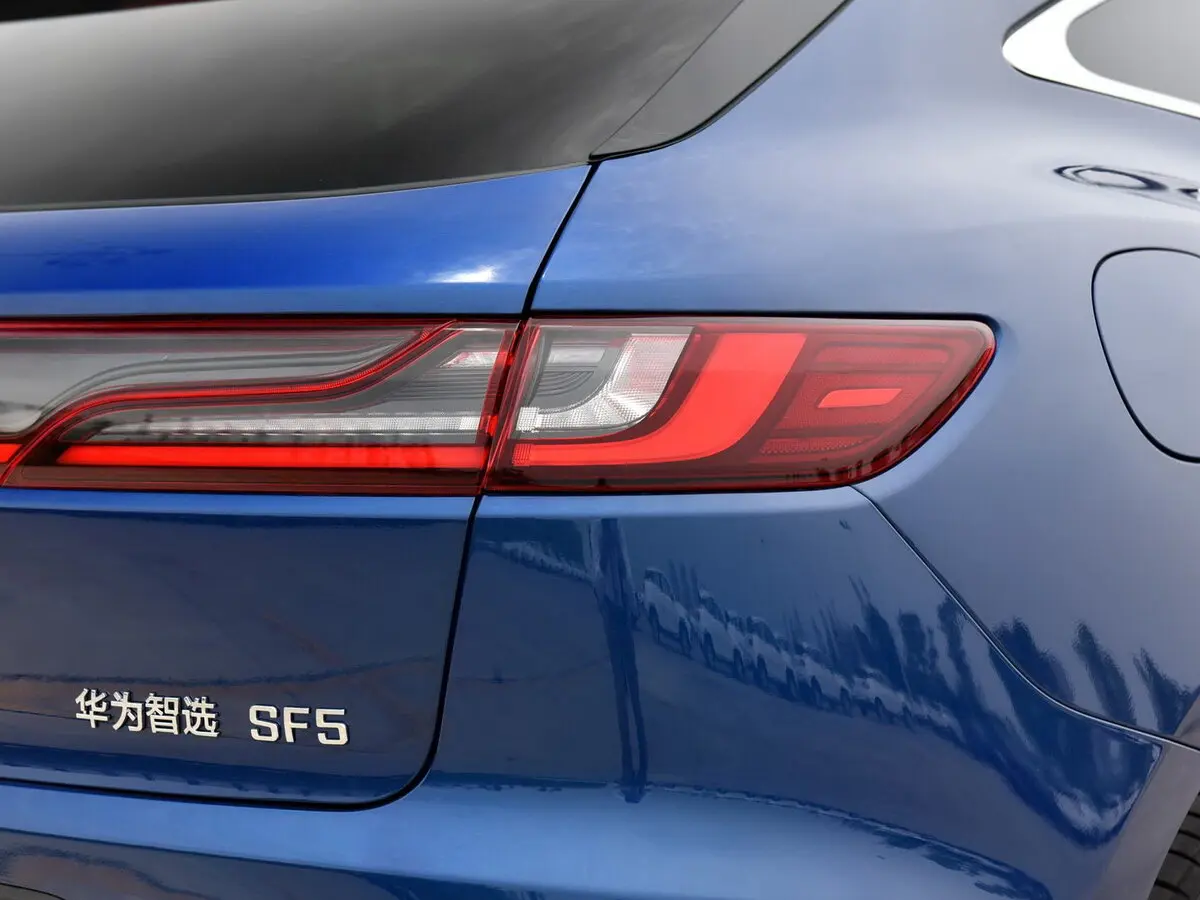 Seres SF5 2019 – 2022 Внедорожник 5 дв. — 照片 16