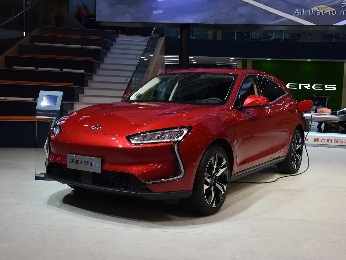 Seres SF5 2019 – 2022 Внедорожник 5 дв. EV