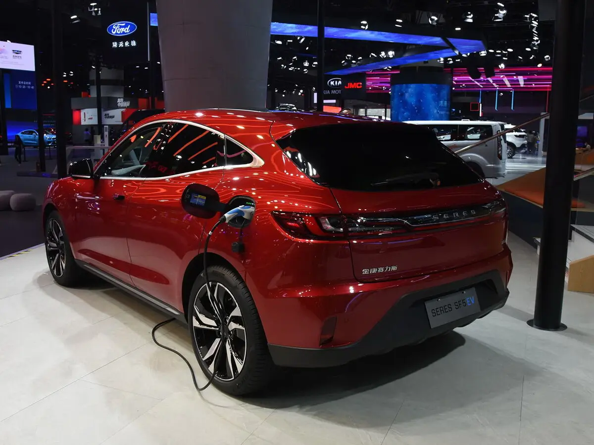 Seres SF5 2019 – 2022 Внедорожник 5 дв. EV — сүрөт 4