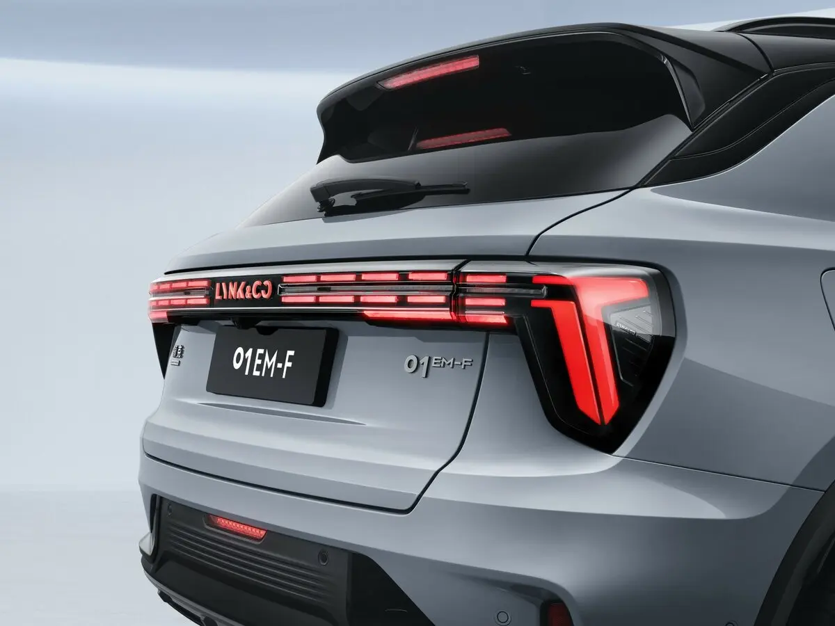 Lynk & Co 01 I Рестайлинг Внедорожник 5 дв. — сүрөт 10