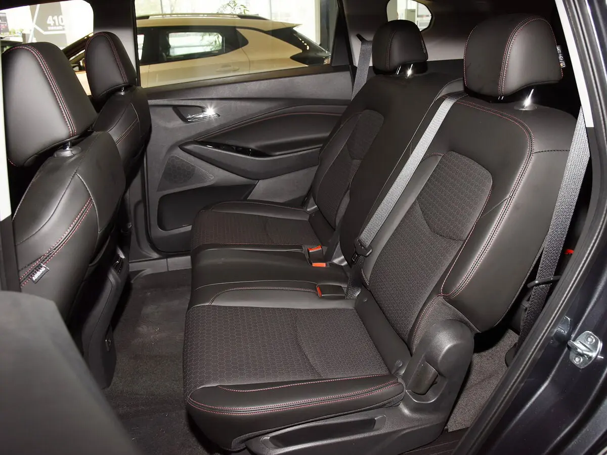Chevrolet Orlando II Компактвэн — сүрөт 10