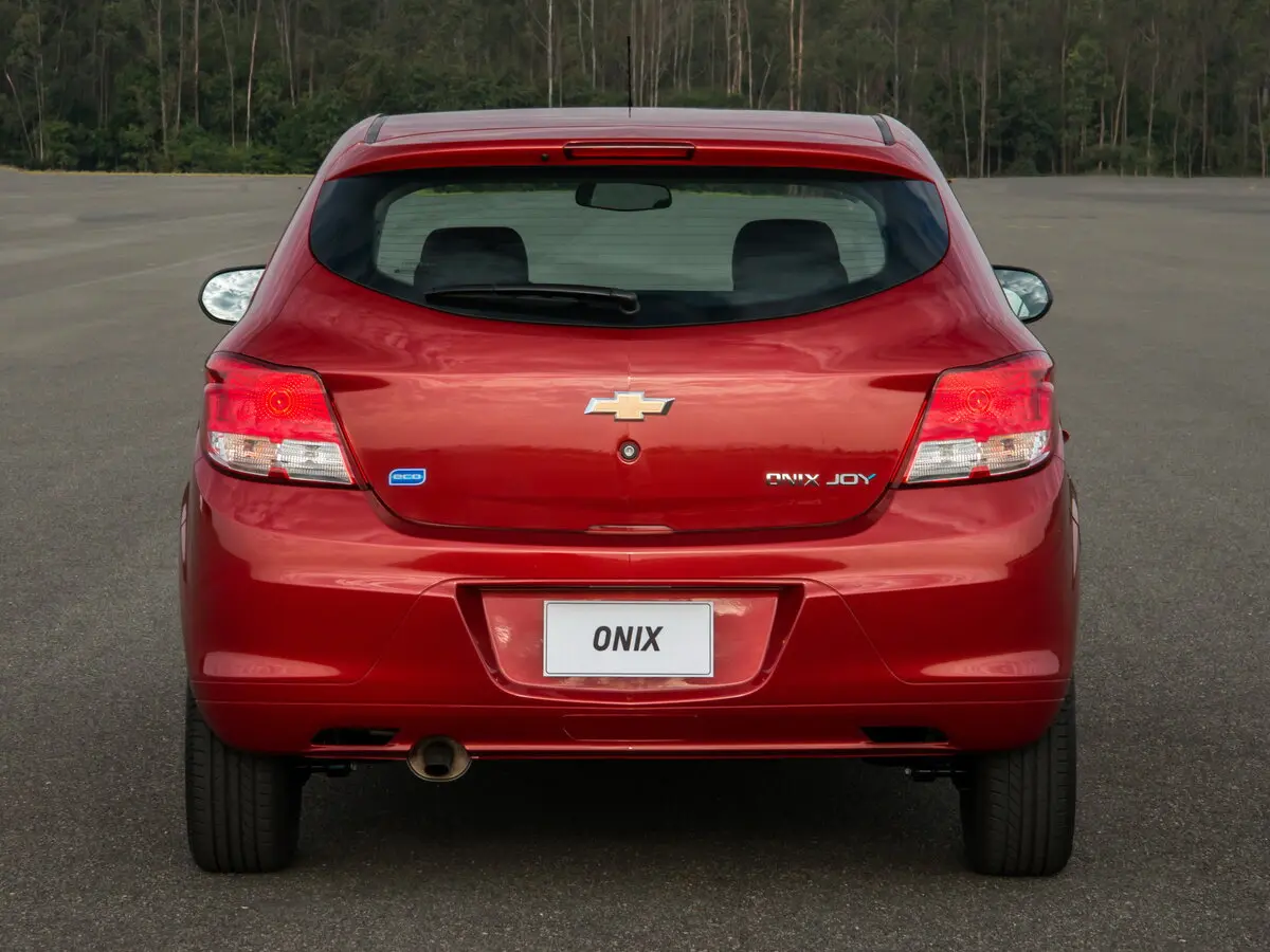 Chevrolet Onix I Хэтчбек 5 дв. — photo 4