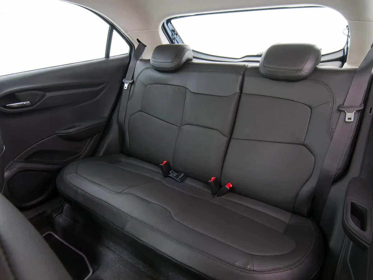 Chevrolet Onix I Хэтчбек 5 дв. — photo 12