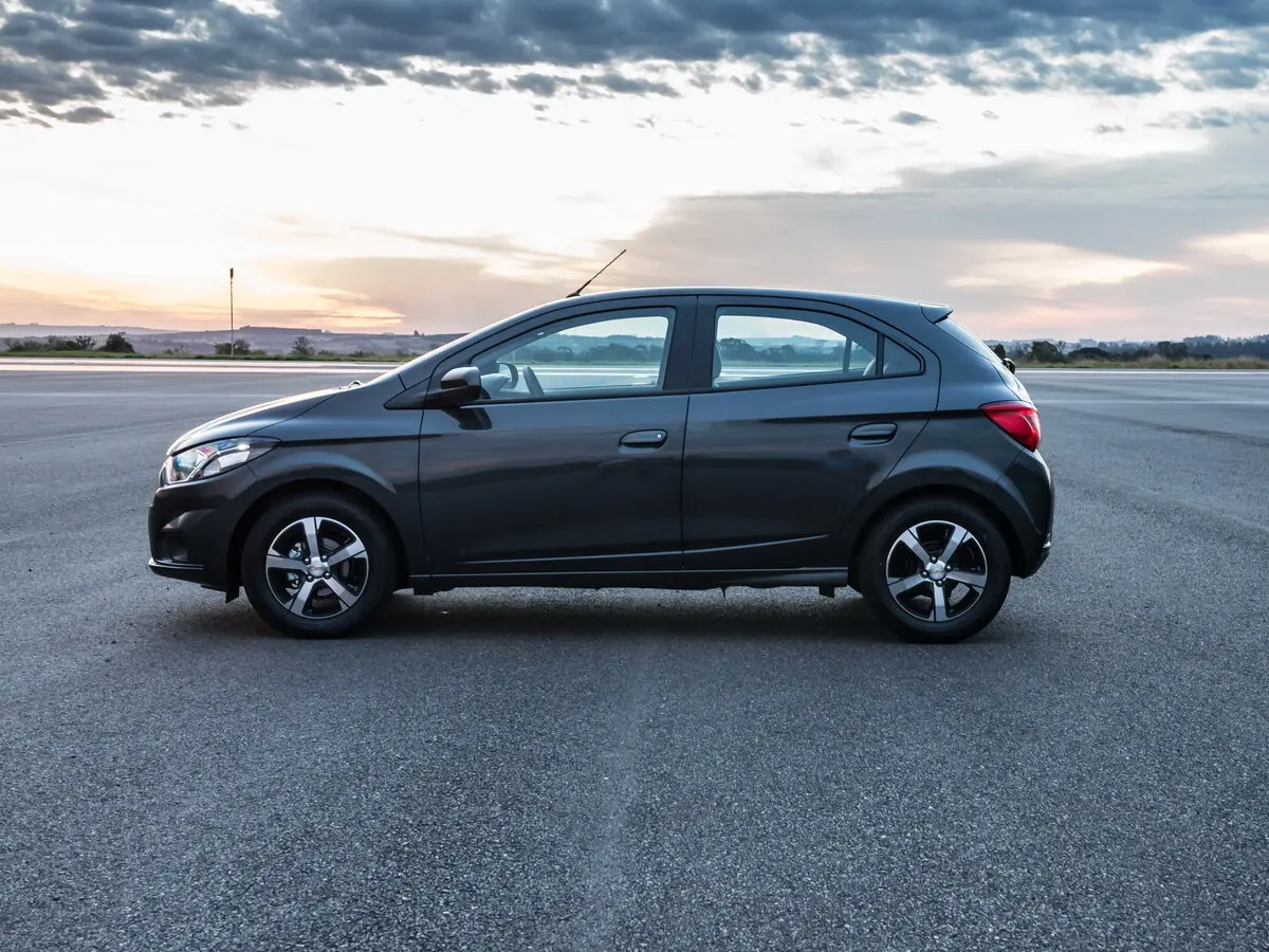 Chevrolet Onix I Рестайлинг Хэтчбек 5 дв. — сүрөт 2