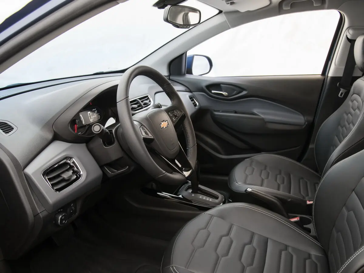 Chevrolet Onix I Рестайлинг Хэтчбек 5 дв. — сүрөт 8