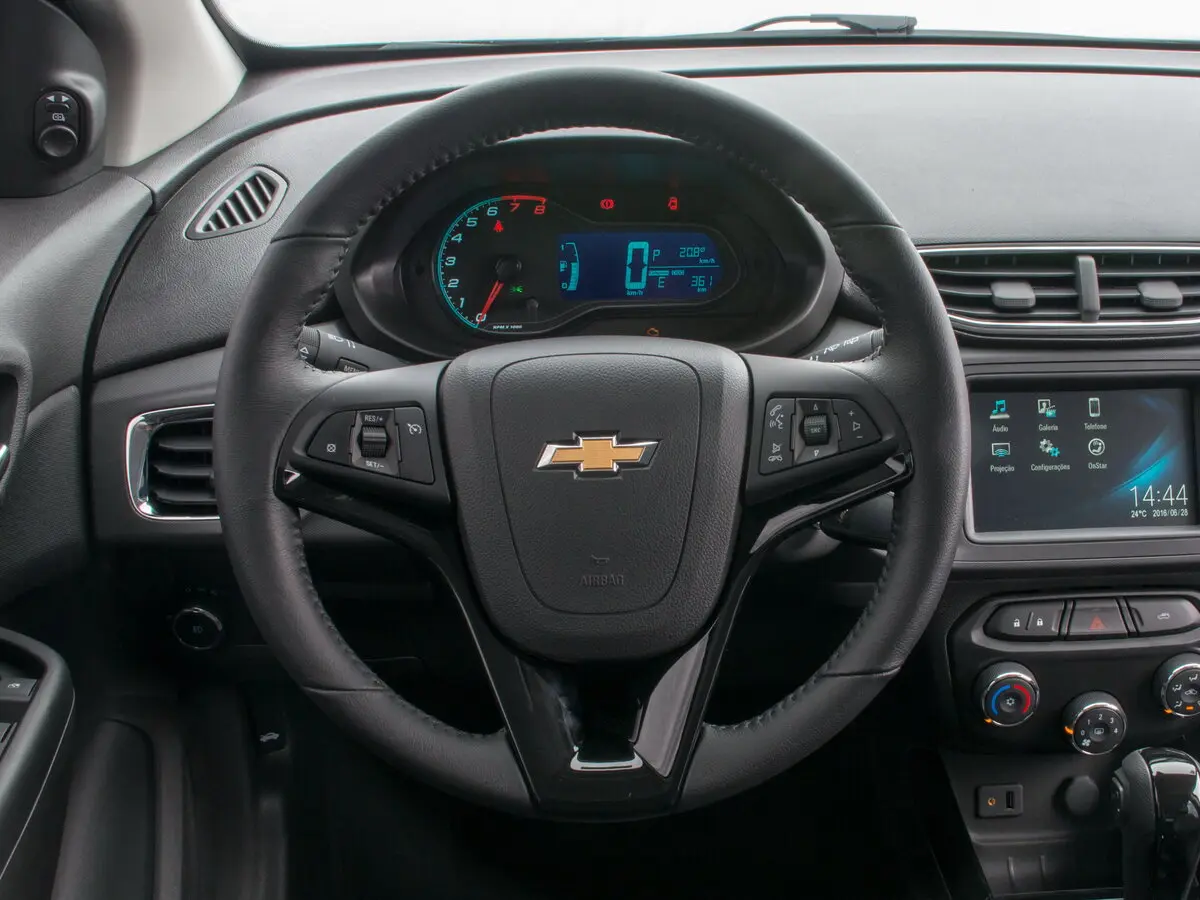 Chevrolet Onix I Рестайлинг Хэтчбек 5 дв. — сүрөт 10