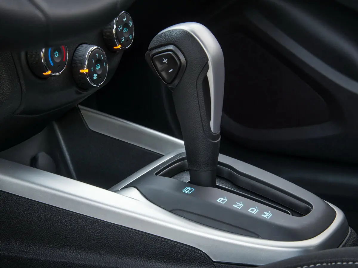 Chevrolet Onix I Рестайлинг Хэтчбек 5 дв. — сүрөт 12