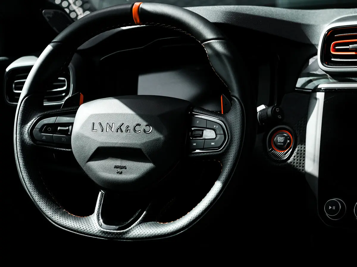Lynk & Co 02 I Хэтчбек 5 дв. Hatchback — фото 7