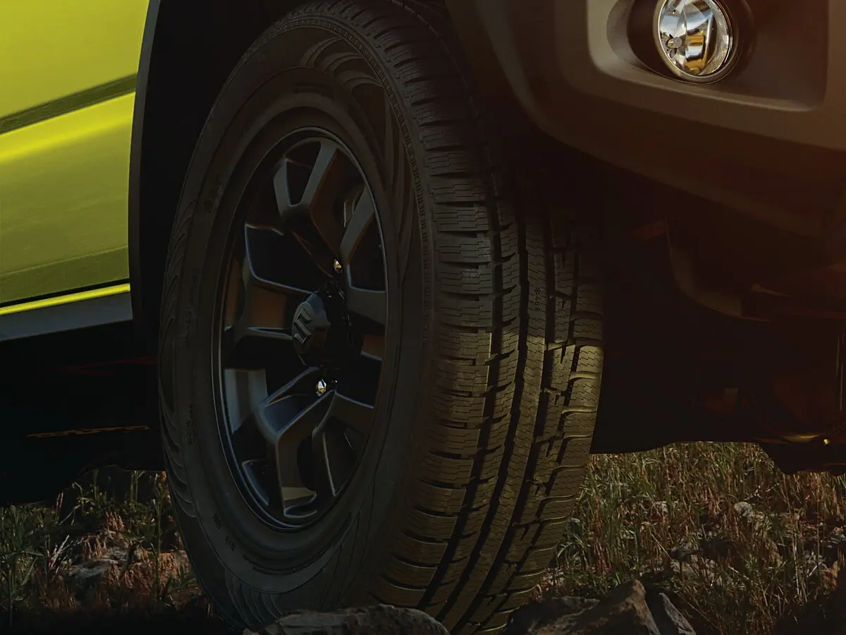 Suzuki Jimny IV Внедорожник 5 дв. — фото 13