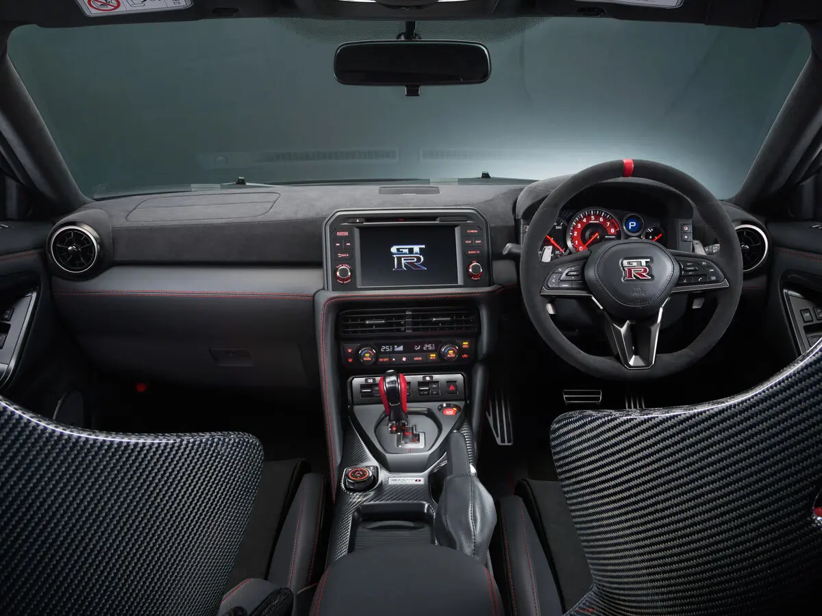 Nissan GT-R I Рестайлинг 4 Купе Nismo — сүрөт 4