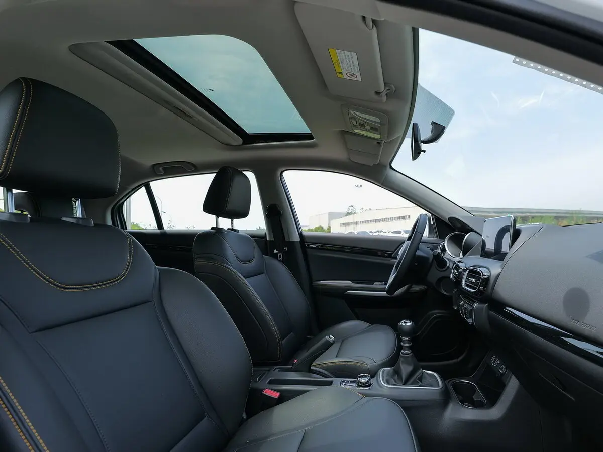 Dongfeng AX4 2017 – 2021 Внедорожник 5 дв. — сүрөт 7